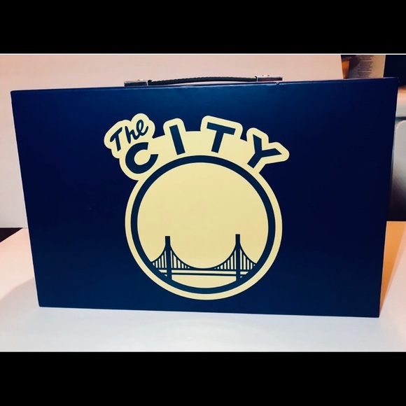 🔥🏀 Rare LIDS LIMITED EDITION GSW Champ Pack - Picture 5 of 8